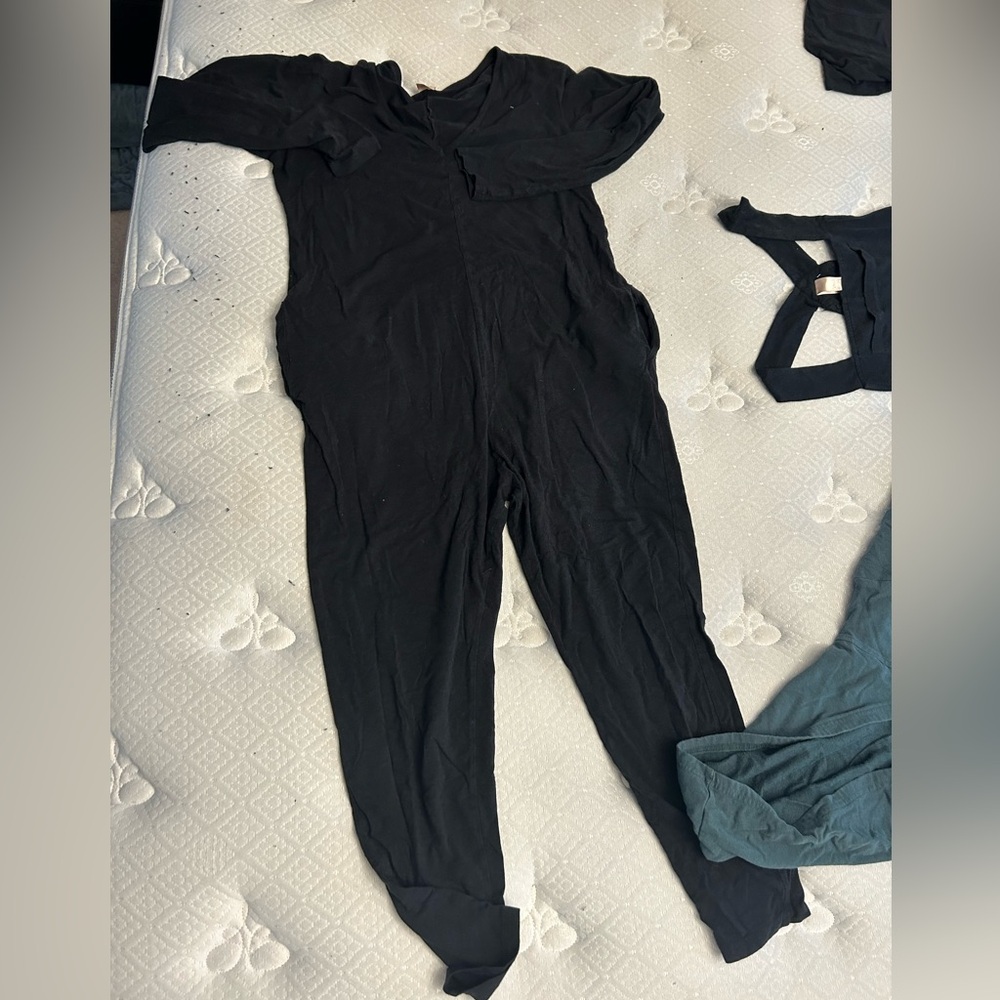 Smash and Tess Friday romper size small midnight black
